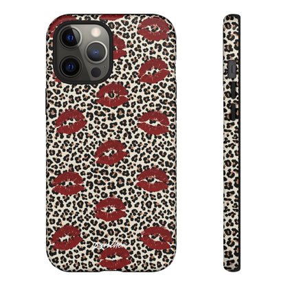 Leopard Kiss