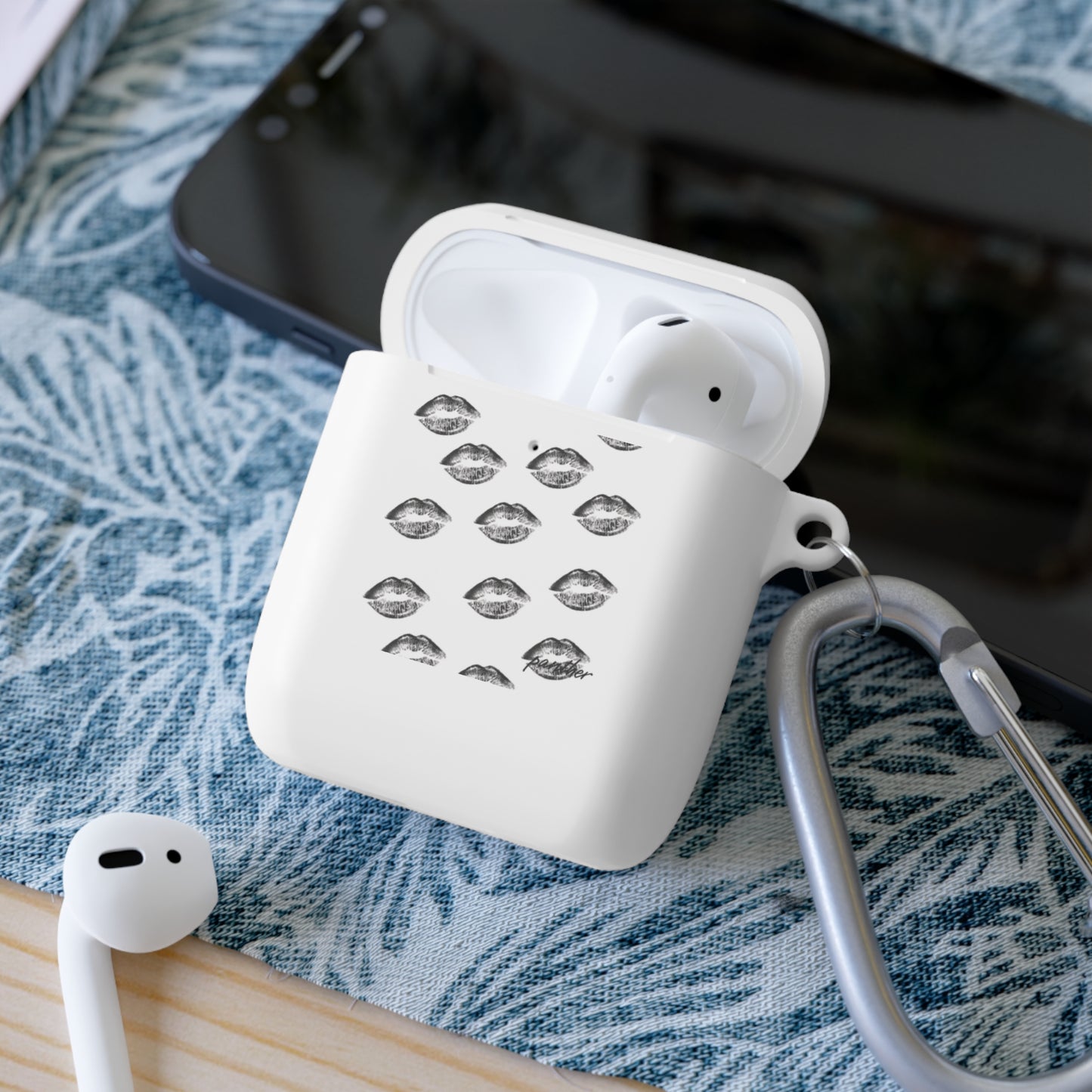 B&W Kisses Airpods/ Pro Case Cover